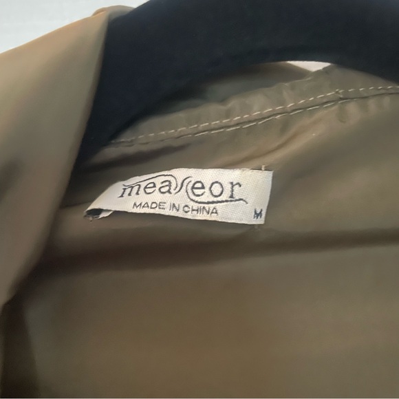 Olive Green Windbreaker - Picture 2 of 3